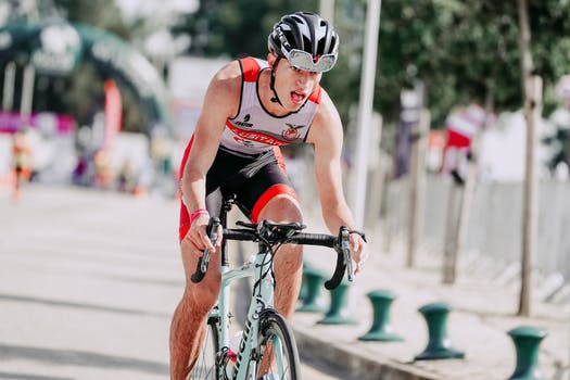 4 Signs Dehydration is Affecting Your Performance - CapTex Tri